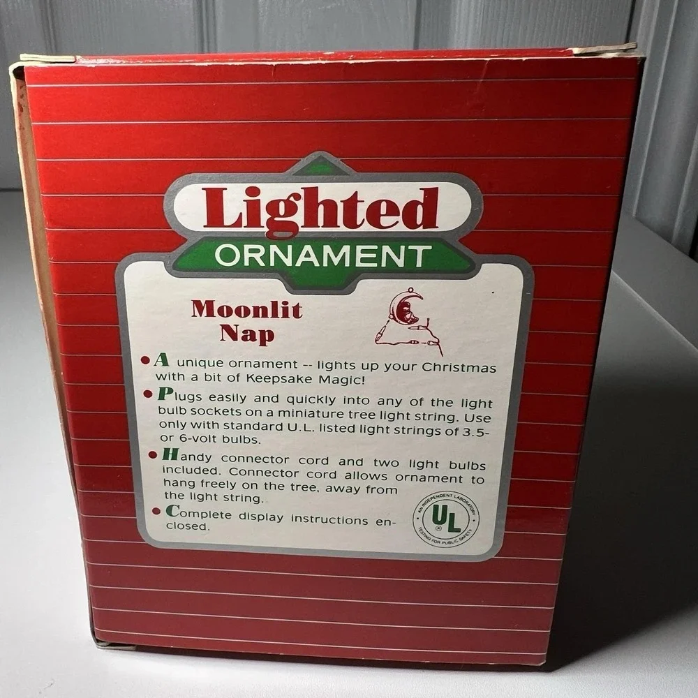 Hallmark Keepsake Magic Ornament - Moonlit Nap 1988‎